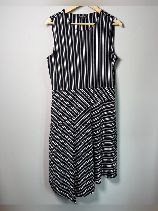 Banana Republic Dresses & Skirts - Banana Republic Black White Mixed Stripe Mod Fit Flare Midi Dress | Size L
